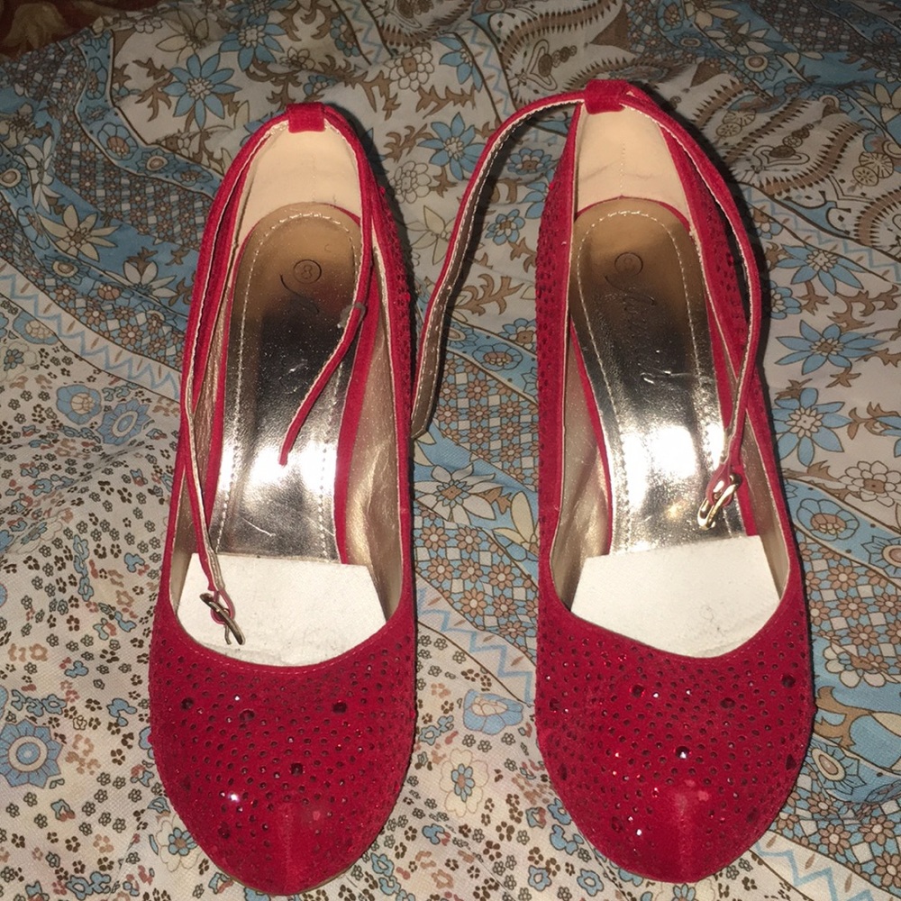 Velvet Red Diamond Shoes - Picture 2 of 8